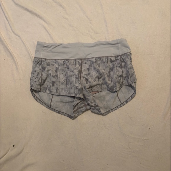 lululemon speed up shorts 2.5” - Picture 1 of 2